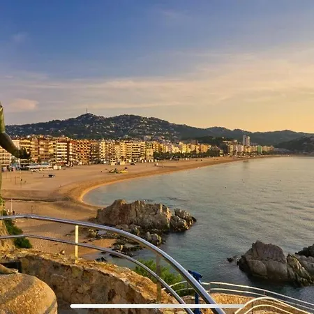 ヴィラ Wastl リョレート・デ・マル